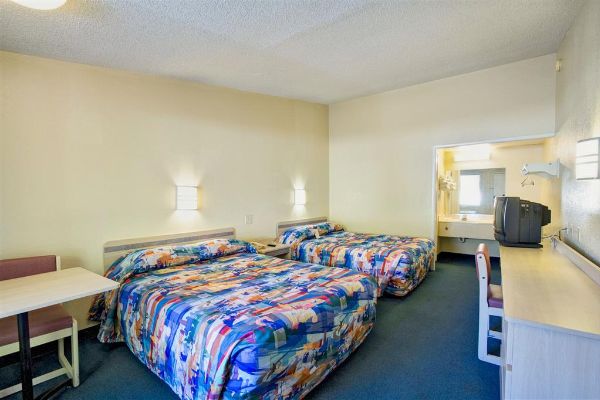 MOTEL 6 PINEHURST - ABERDEEN NC (Aberdeen)